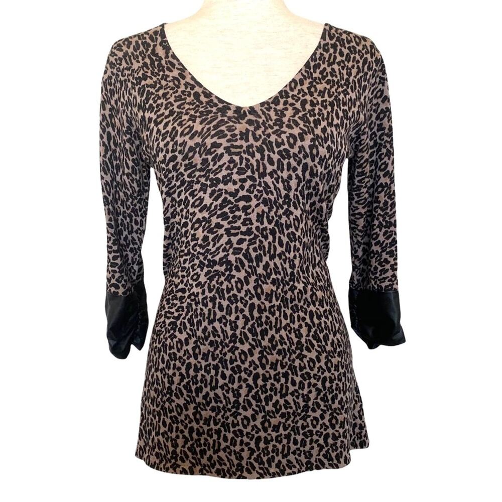 MAURICES Lightweight Animal Print Faux Leather Trim Sweater Size Medium
